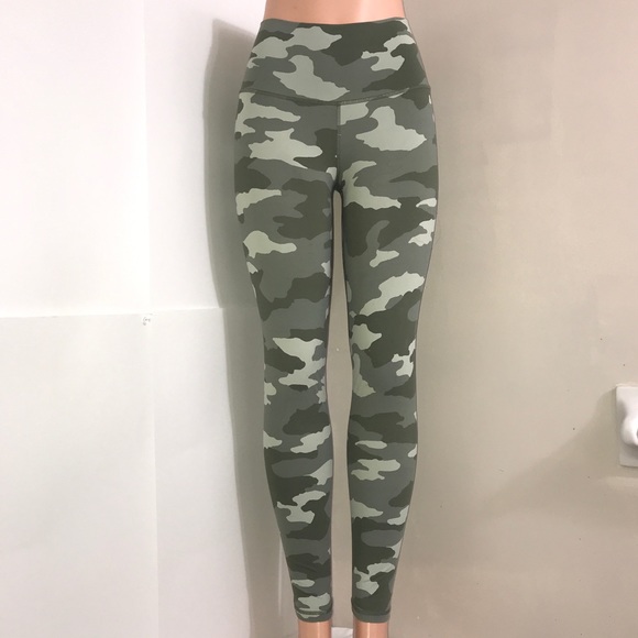 aerie black camo leggings